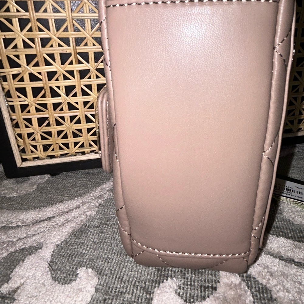 NWT badgley Mischka small studded diamond quilted crossbody bag - Picture 4 of 6